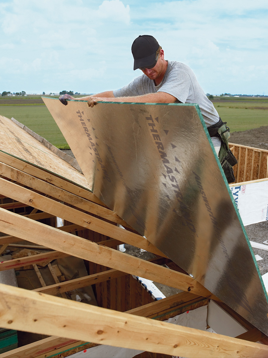 installing roof sheathing