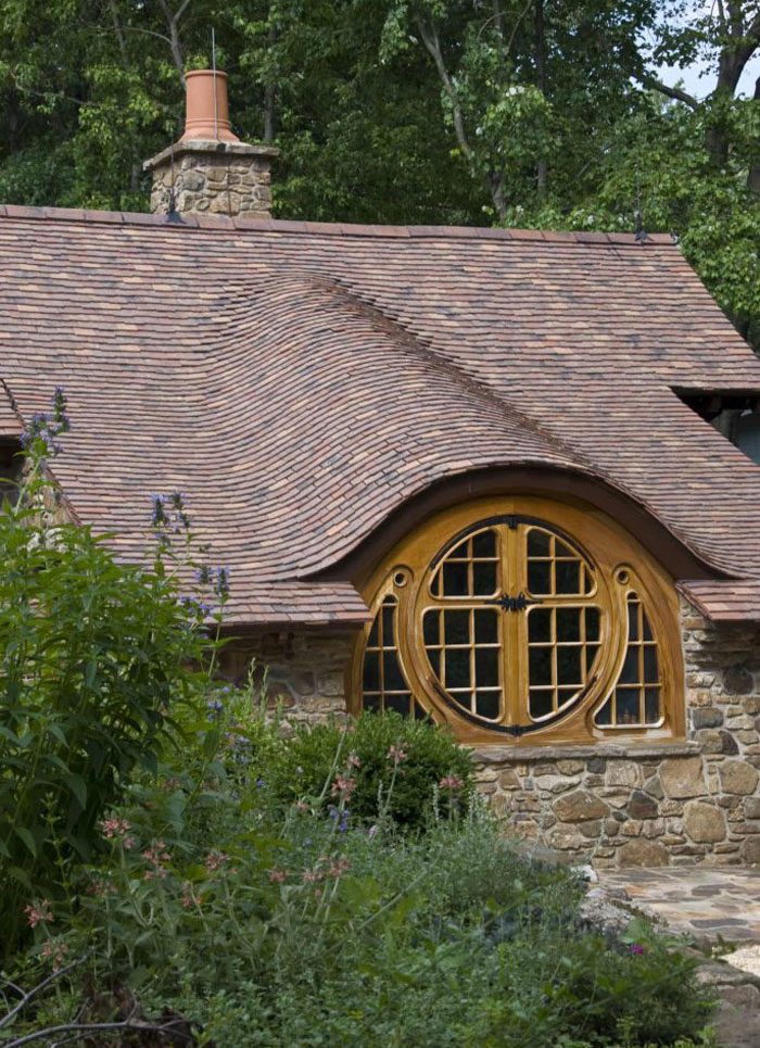 hobbit house round window