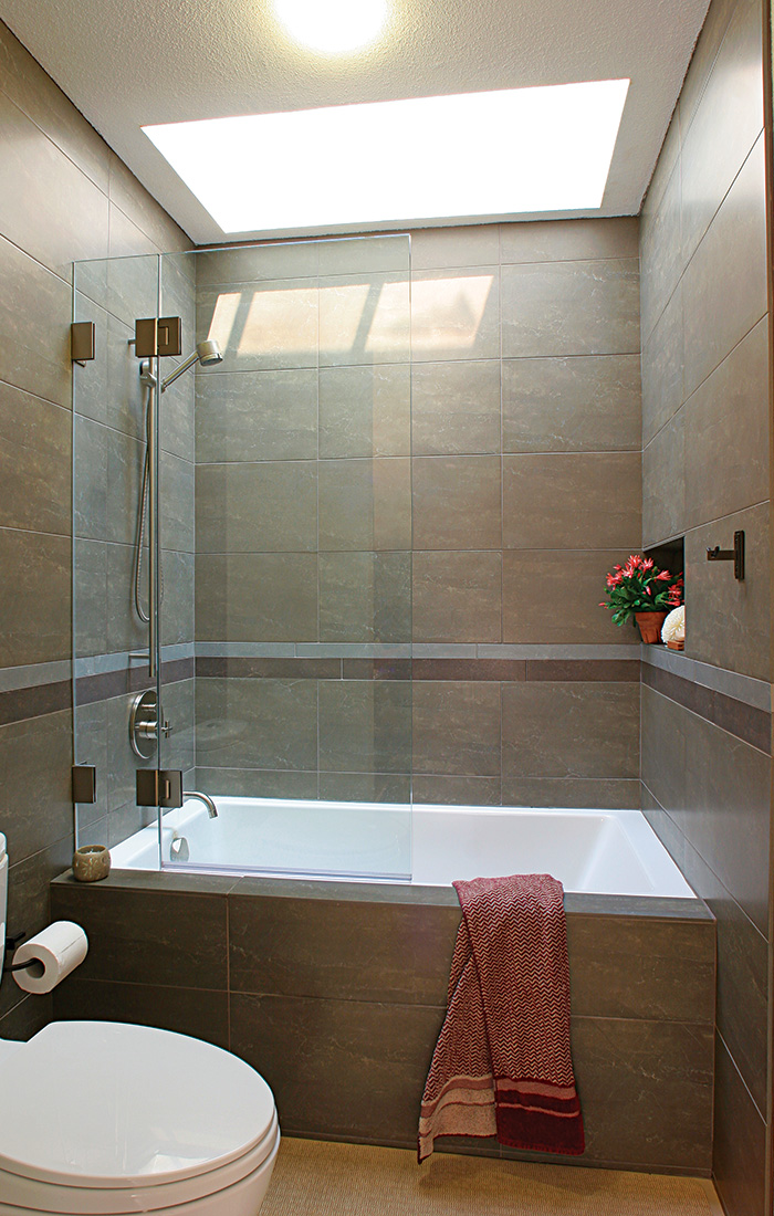 modern bath/shower with glass wall