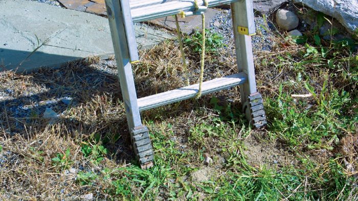 Using Extension Ladders Safely Fine Homebuilding