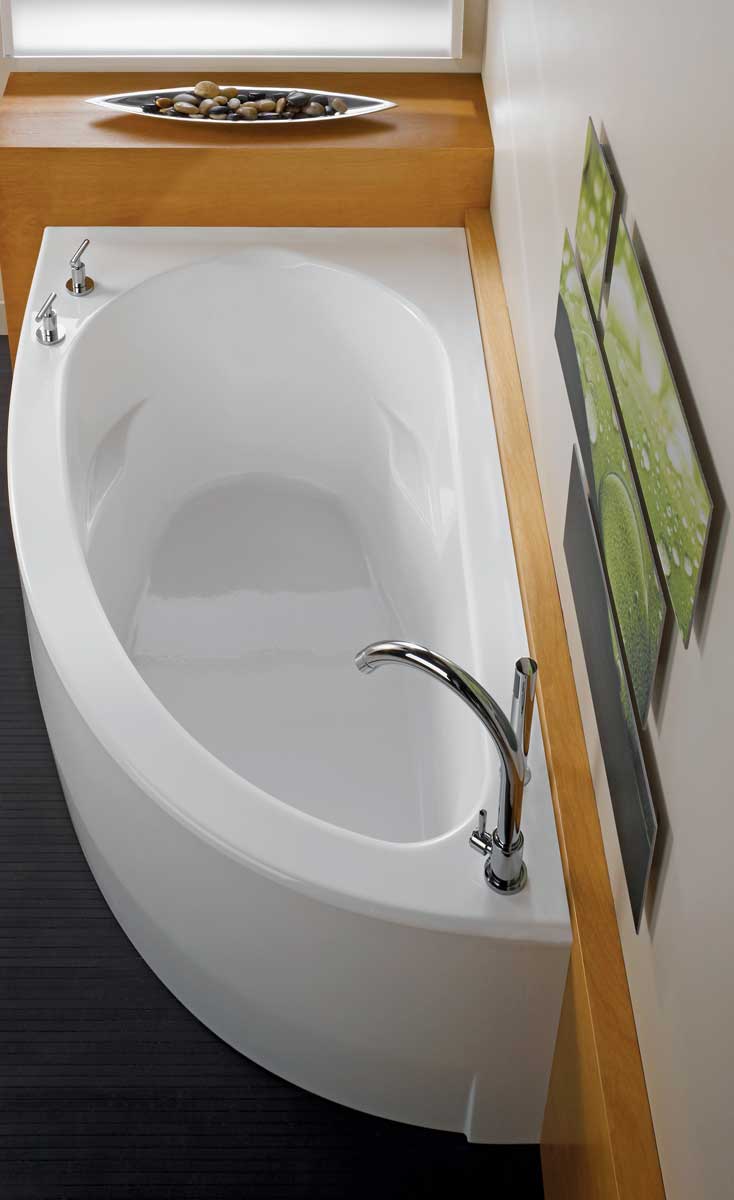 Canadian-based Neptune corner bath tub