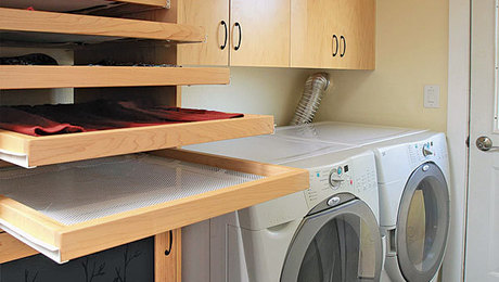 Laundry Room Cabinets With Drying Rack