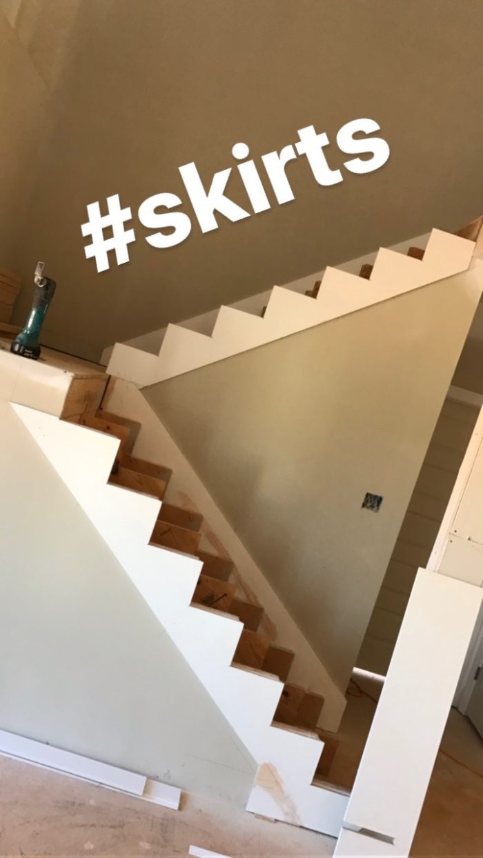 5 Steps for Installing Skirt Board for Stairs | HOMEiA