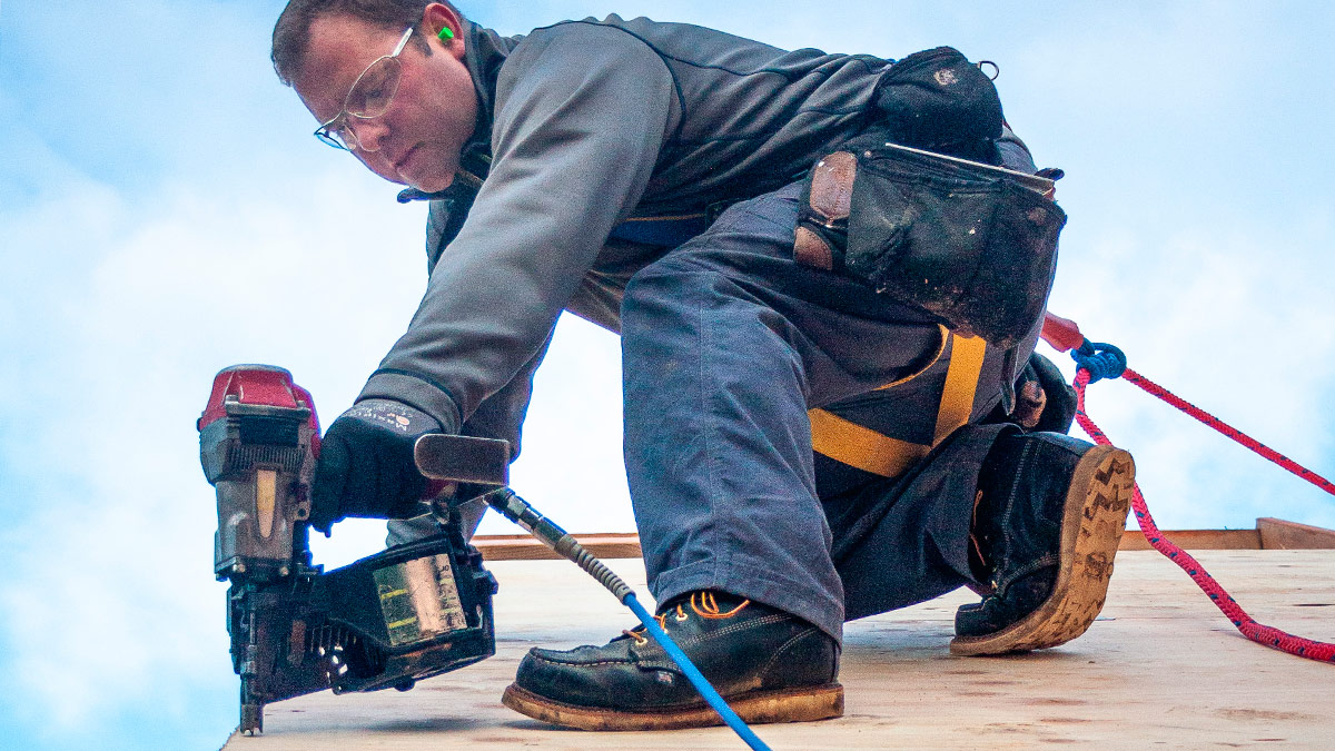 A Practical Guide to Fall Protection - Fine Homebuilding