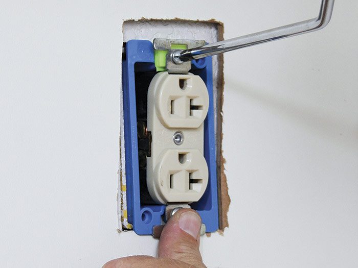 Electrics, Socket Chasing (Flush with wall) - DIYWiki