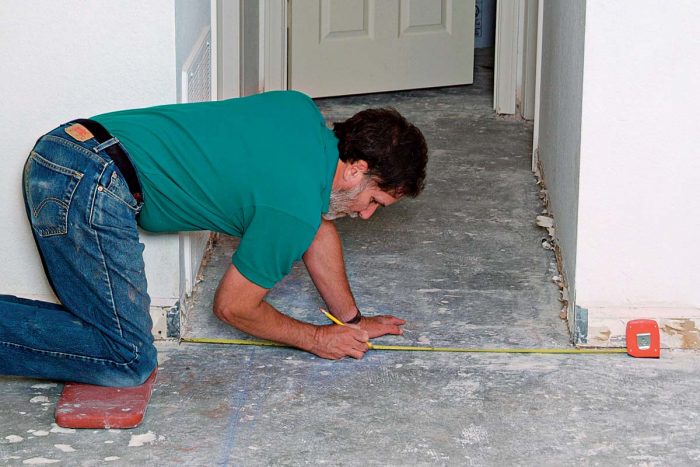 Measure to the center of the hallway and determine the difference between this measurement and the blue reference line.