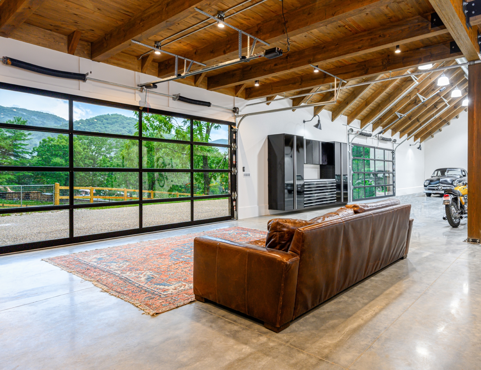 Best Garage Door Styles for a Modern Farmhouse - Fine Homebuilding