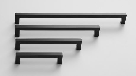Four handles of descending size in the color black