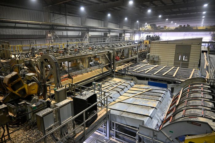 View of chip-n-saw process in mill