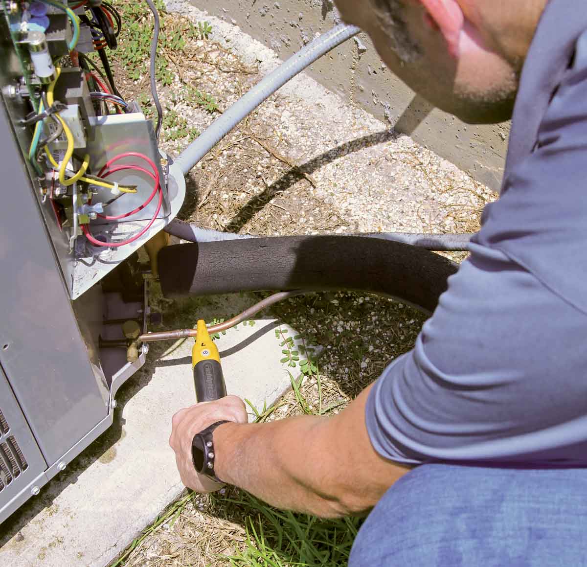 Measure refrigerant temperatur