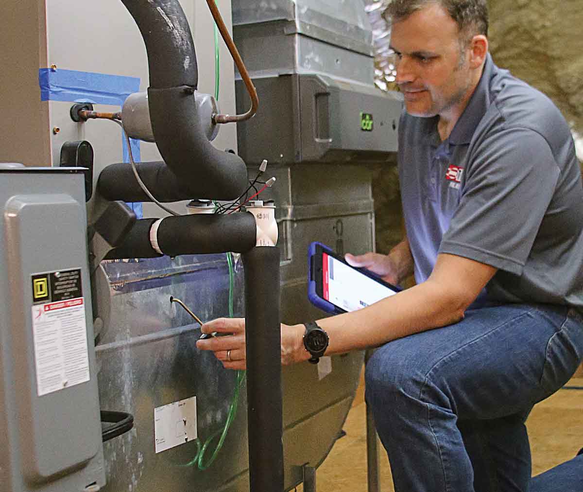 Monitor pressure in the plenum I measure the static pressure in the supply plenum, the return plenum, and other locations to verify that the system blower isn’t over-stressed trying to achieve the required airflow. This can also help identify trouble spots.